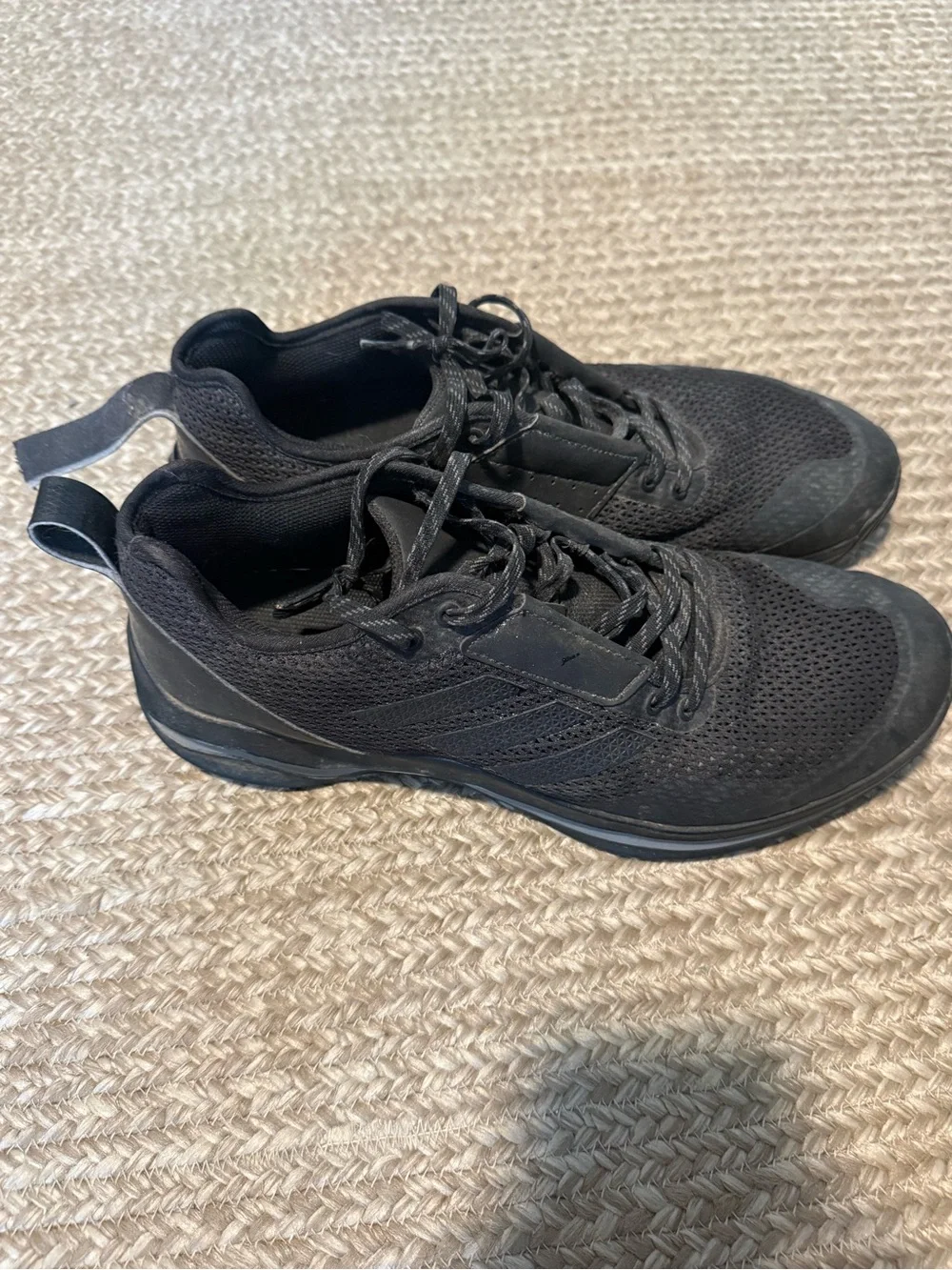 adidas Men’s Black Lightweight Breathable Athletic Trainers